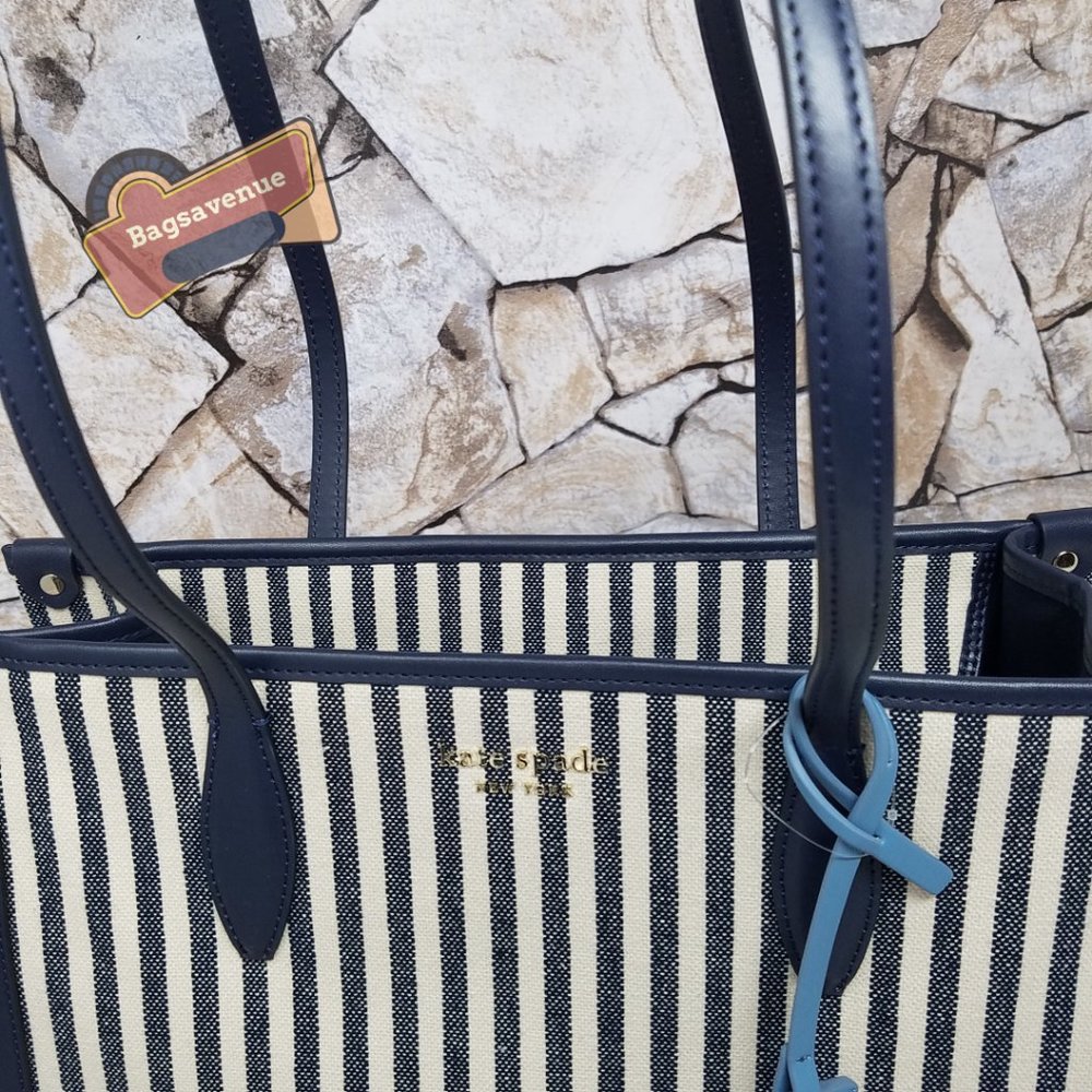 ✨✨ Medium Tote Market Stripe Canvas Zip Tote Blue Handbag PXR00443 Kate Spade - Picture 7 of 12